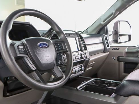 Used 2022 Ford F250 XLT w/ Black Appearance Package image 24