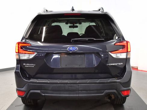 Used 2019 Subaru Forester Premium w/ All-Weather Package image 6