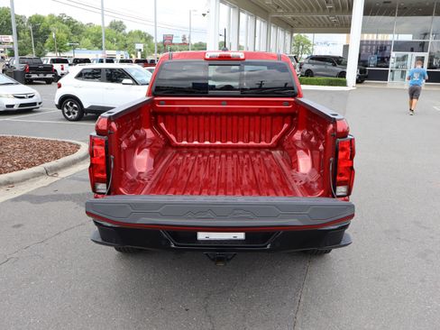 Used 2026 Chevrolet Colorado Trail Boss AWD/4WD image 40