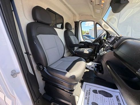 Used 2025 RAM ProMaster 2500 w/ Convenience Group FWD image 12
