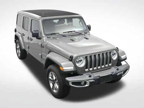 Used 2022 Jeep Wrangler Unlimited Sahara w/ LED Lighting Group AWD/4WD image 23