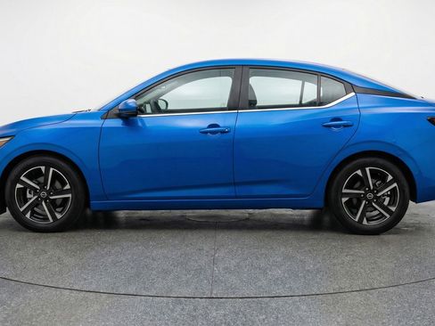 Used 2025 Nissan Sentra SV FWD image 5