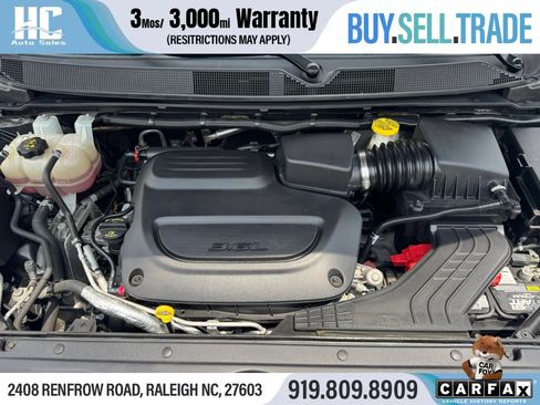 Used 2019 Chrysler Pacifica Touring-L FWD image 28