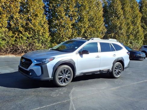 Used 2025 Subaru Outback Onyx Edition image 7