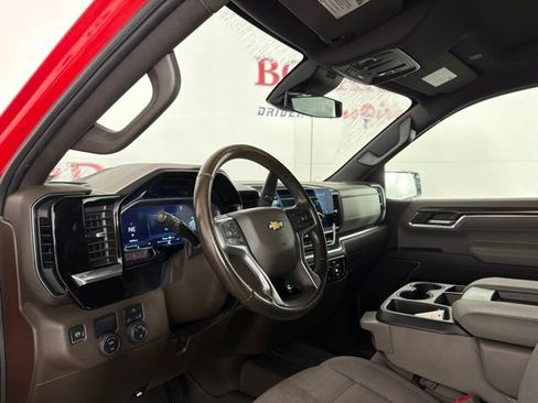 Used 2022 Chevrolet Silverado 1500 LT w/ Protection Package RWD image 12