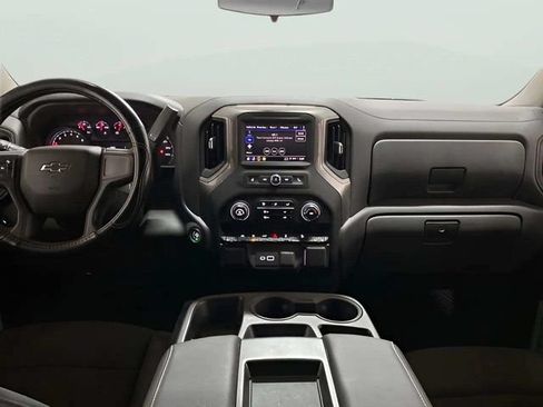 Used 2025 Chevrolet Silverado 1500 Custom Trail Boss w/ LPO, Dark Essentials Package AWD/4WD image 10