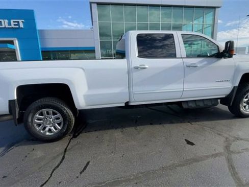 Used 2017 Chevrolet Silverado 3500 LT image 9