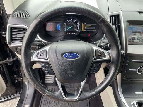 Used 2015 Ford Edge Titanium w/ Technology Package image 18
