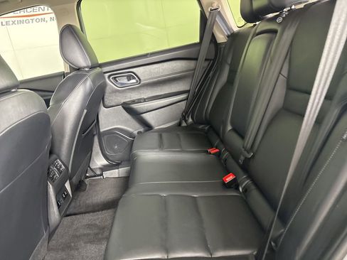 Used 2025 Nissan Rogue SL w/ Tech Package image 22