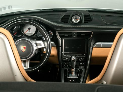 Used 2015 Porsche 911 Carrera S image 27