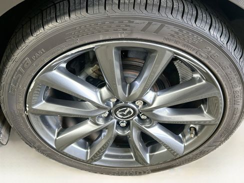 Used 2024 MAZDA MAZDA3 s FWD image 11