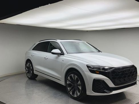 Used 2026 Audi Q8 Premium Plus AWD/4WD image 8
