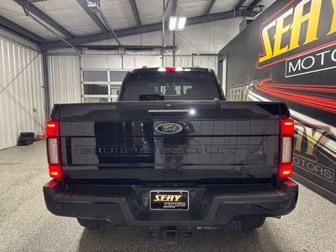 Used 2022 Ford F350 Lariat w/ Tremor Off-Road Package AWD/4WD image 16