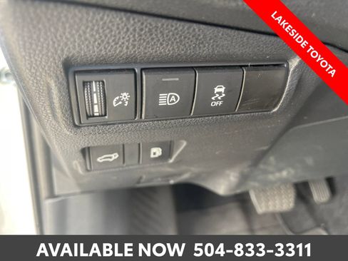 Used 2024 Toyota Corolla Cross AWD Hybrid w/ Convenience Package image 26
