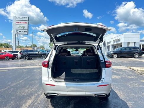Used 2018 Buick Enclave Avenir AWD/4WD image 6