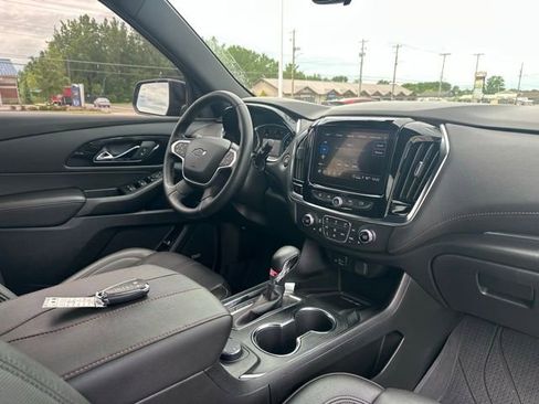 Used 2023 Chevrolet Traverse RS w/ LPO, Floor Liner Package AWD/4WD image 8
