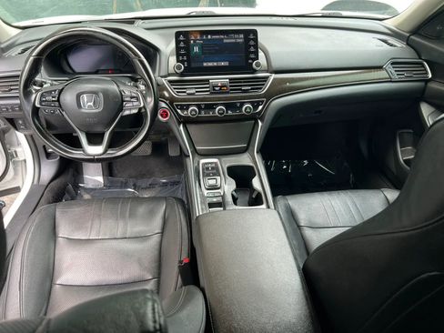 Used 2020 Honda Accord Touring image 11