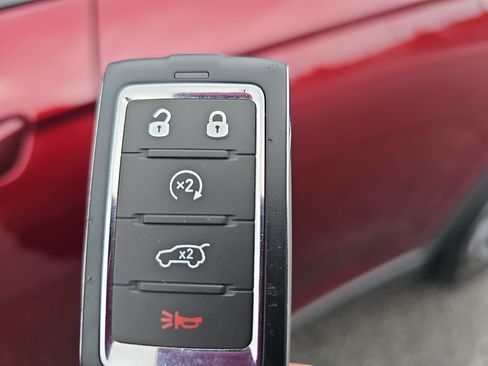 Used 2024 Jeep Grand Cherokee Altitude AWD/4WD image 34