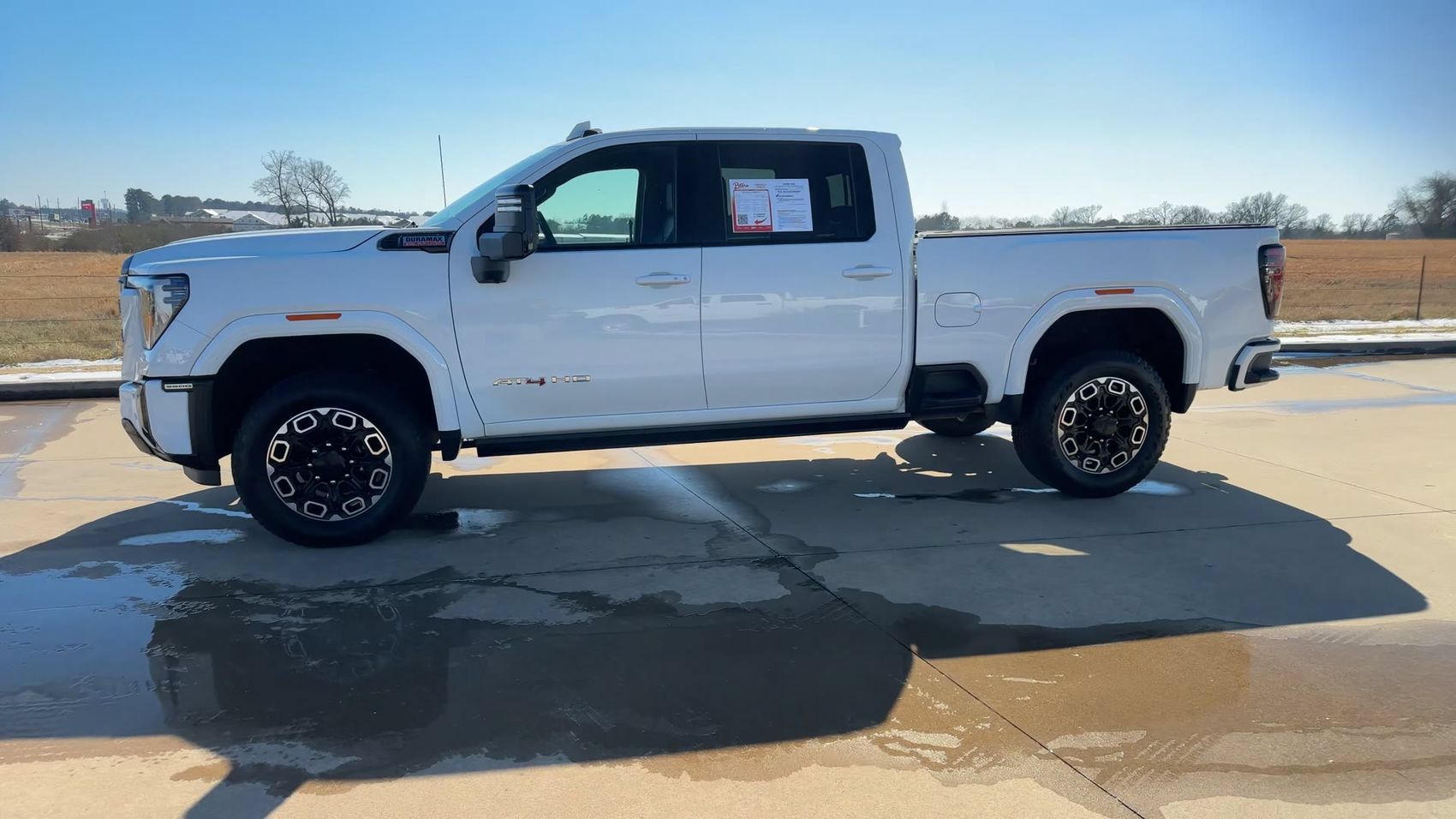 Used 2025 GMC Sierra 3500 AT4 w/ AT4 Preferred Package AWD/4WD image 4