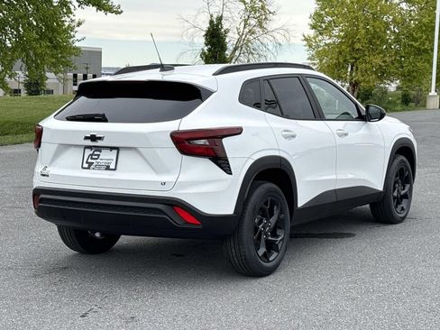 New 2026 Chevrolet Trax LT w/ Driver Confidence Package FWD image 14
