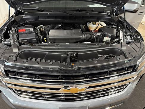 Certified 2022 Chevrolet Tahoe LT w/ Luxury Package AWD/4WD image 40
