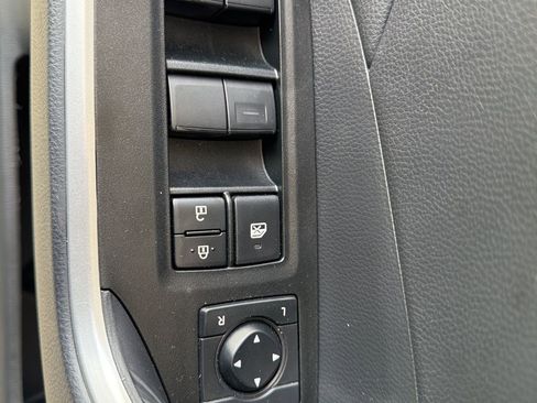 Used 2025 Toyota RAV4 LE image 4