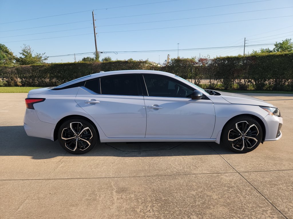 Used 2024 Nissan Altima 2.5 SR FWD image 4