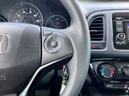 Used 2016 Honda HR-V LX image 19
