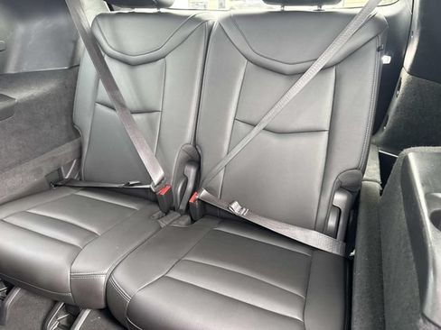 Used 2023 Cadillac XT6 Luxury FWD image 14