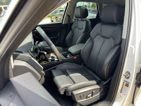 Used 2025 Audi Q5 Prestige w/ Prestige Package AWD/4WD image 5