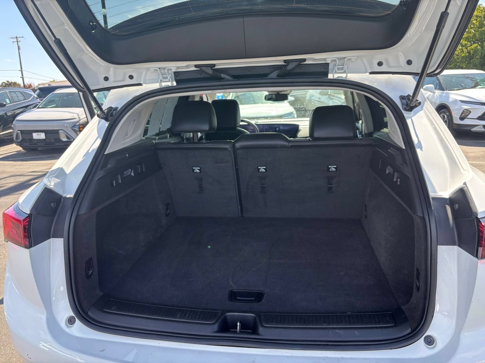Used 2024 Buick Envision Preferred AWD/4WD image 31