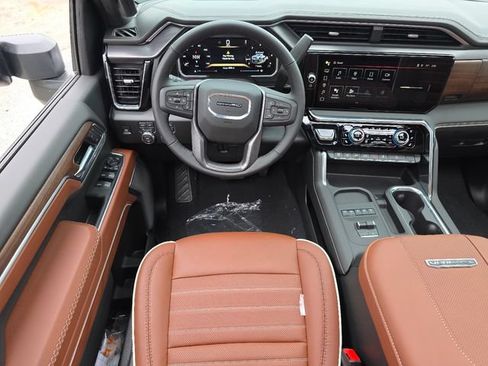 New 2026 GMC Sierra 2500 Denali Ultimate AWD/4WD image 3