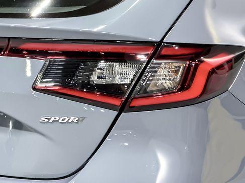 Used 2023 Honda Civic Sport image 26