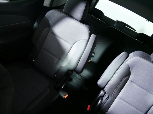 Used 2021 Chevrolet Traverse LT AWD/4WD image 12
