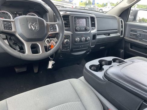 Used 2023 RAM 1500 Classic SLT AWD/4WD image 28