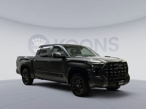 Used 2024 Toyota Tundra Platinum AWD/4WD image 22