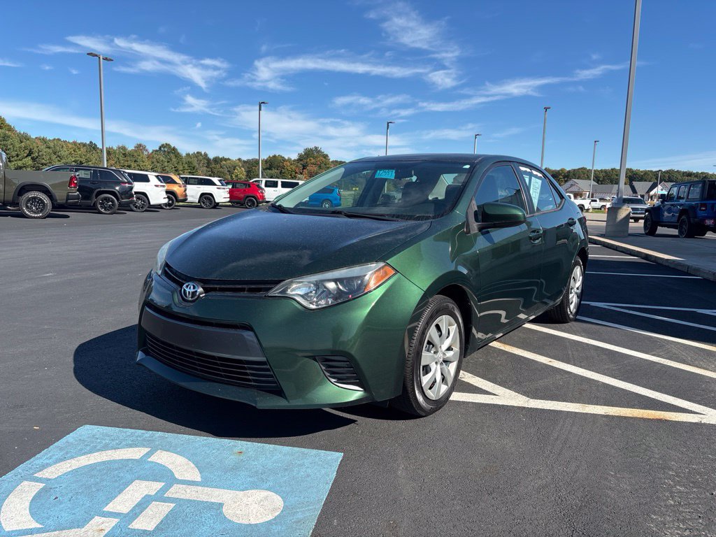 Used 2015 Toyota Corolla LE FWD image 5