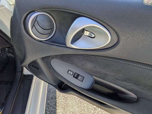 Used 2017 Nissan 370Z Touring image 30