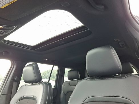 Certified 2023 Jeep Grand Cherokee Altitude AWD/4WD image 14