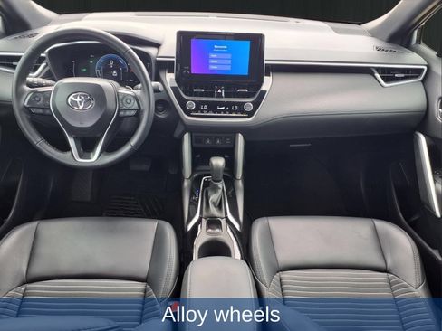 Used 2024 Toyota Corolla Cross AWD Hybrid w/ Convenience Package image 15