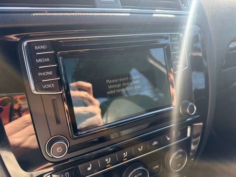 Used 2017 Volkswagen Jetta GLI image 27