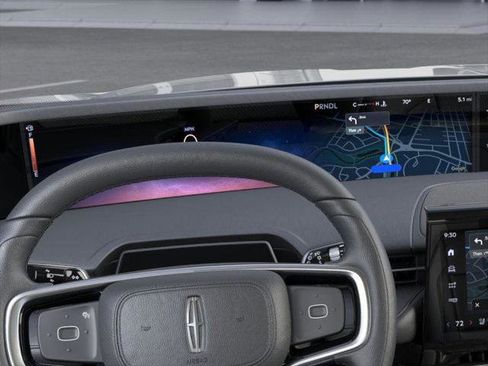 New 2026 Lincoln Nautilus Premier image 13