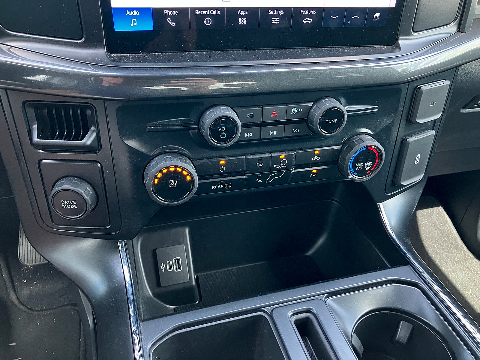 Used 2025 Ford F150 STX w/ Equipment Group 200A RWD image 29