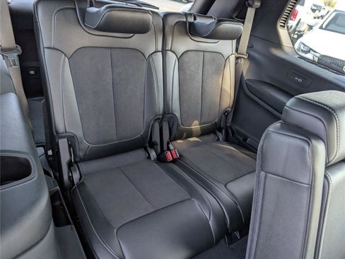 Used 2024 Jeep Grand Cherokee L Laredo AWD/4WD image 12