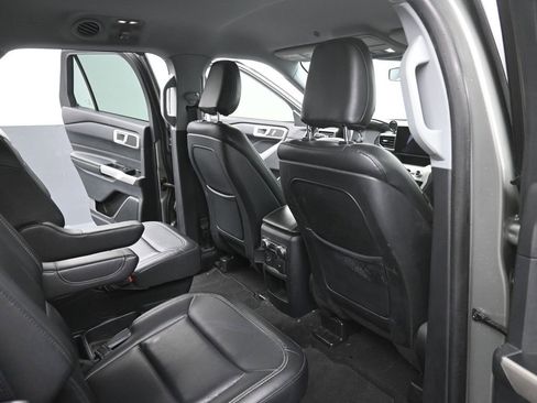 Certified 2020 Ford Explorer XLT w/ Equipment Group 202A image 12