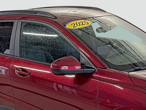 Used 2025 Chevrolet Trax LT w/ Driver Confidence Package image 17