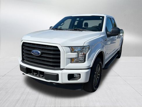 Used 2017 Ford F150 XLT w/ Equipment Group 301A Mid AWD/4WD image 4