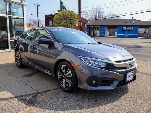 Used 2018 Honda Civic EX-L image 7