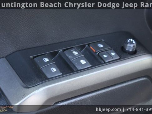 Used 2023 Toyota Tacoma TRD Off-Road image 10