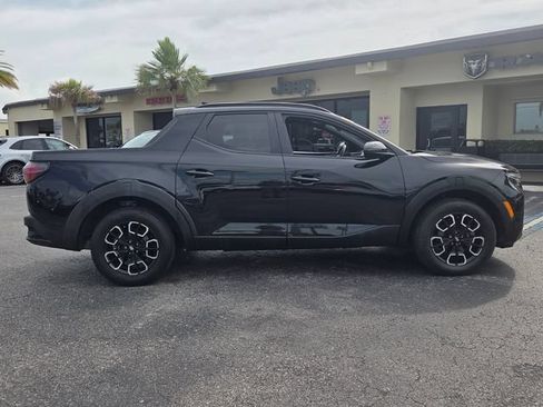 Used 2023 Hyundai Santa Cruz SEL Premium AWD/4WD image 2